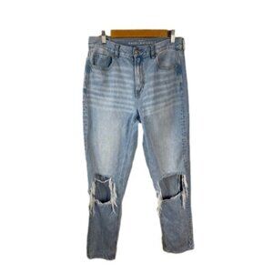 AMERICAN Eagle light wash high rise distressed mom jeans in size 8 Extra long